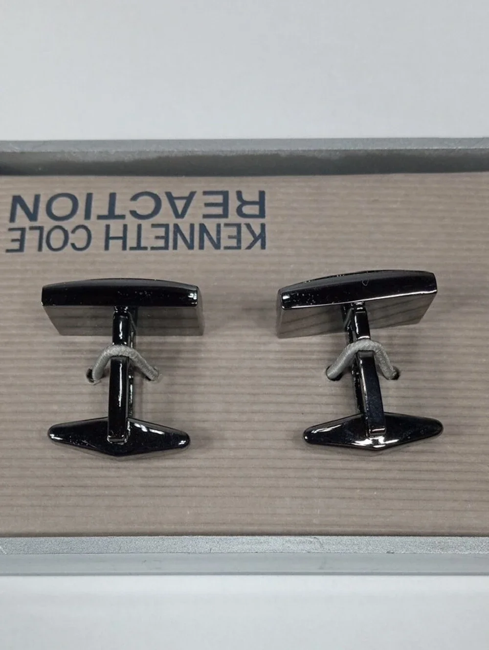 Kenneth Cole Reaction  Cuff Links